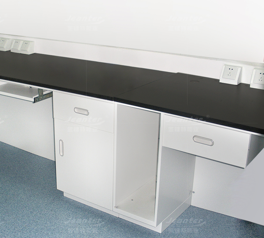 實(shí)驗(yàn)臺(tái)